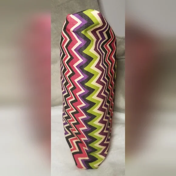 Tarte Cosmetic Wristlet Bag - Picture 8 of 13